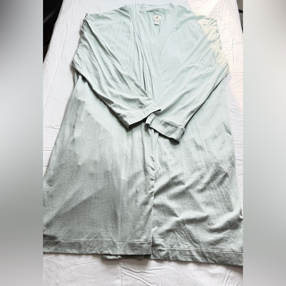 Amazon Women's Light Green Robe - Picture 13 of 13